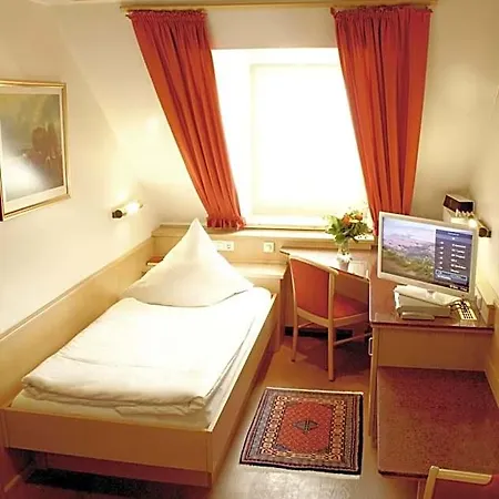 Appartementpension Zum Zacherl 酒店 3*